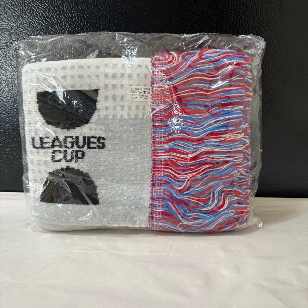 Coors Light Made To Chill Leagues Cup Soccer Scarf NWT- Soft and Warm Blokecore